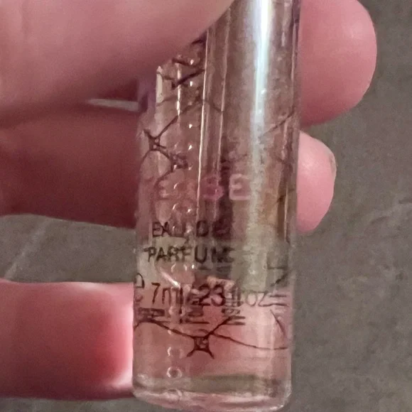 Victoria’s Secret “Tease” Eau De Parfum Mini NWT - Picture 4 of 5